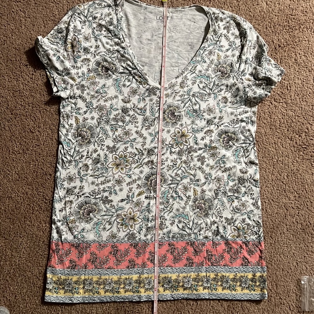 NWOT LOFT floral T-shirt medium - Picture 6 of 6